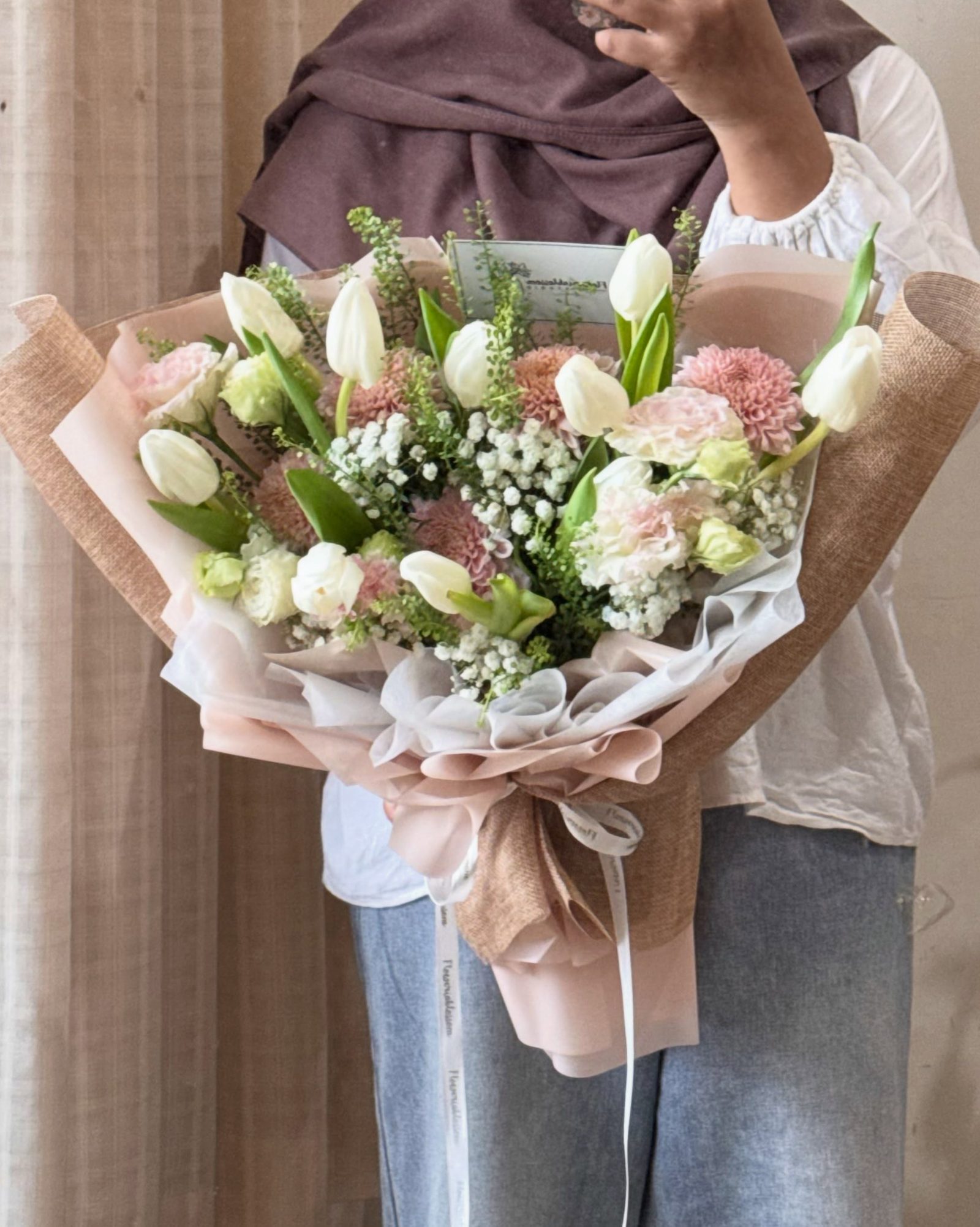 10 Stems of Tulip ( feat Lisianthus) bouquet