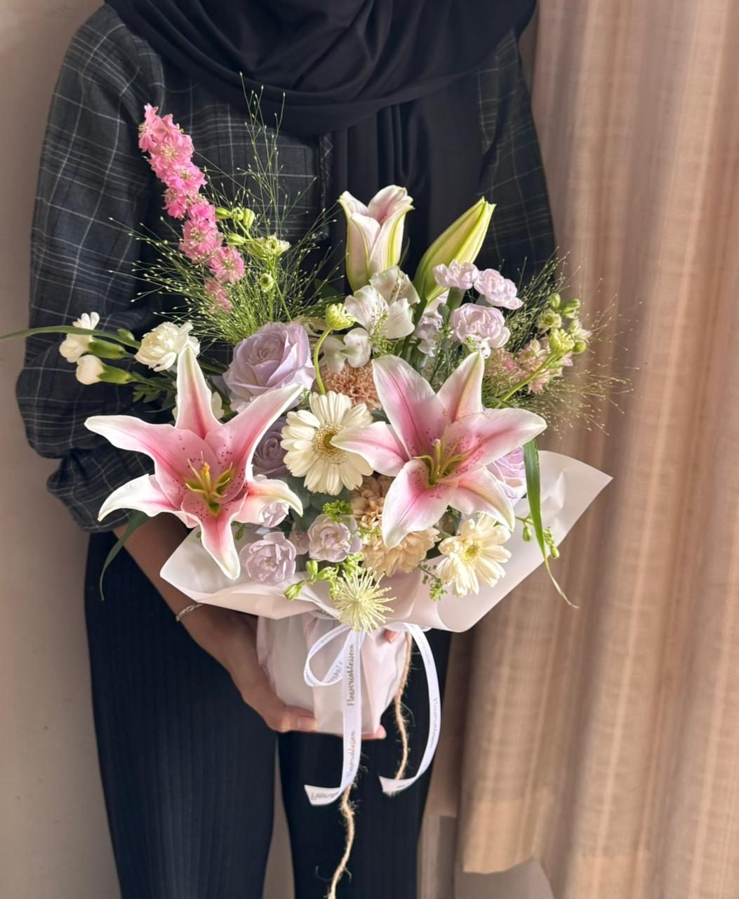 Allyssa Vase bouquet