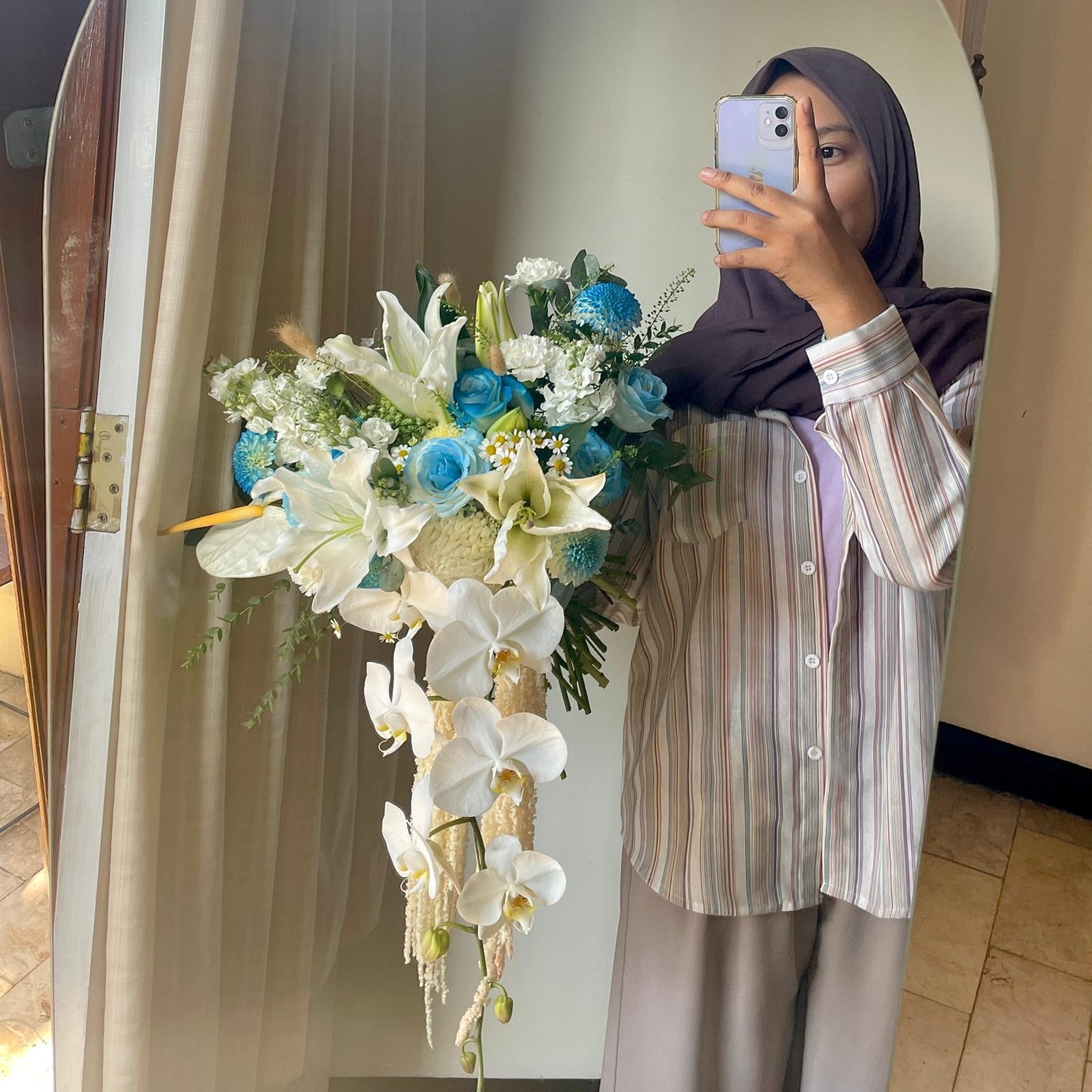 Cascade - Orchid (White and Blue) bouquet