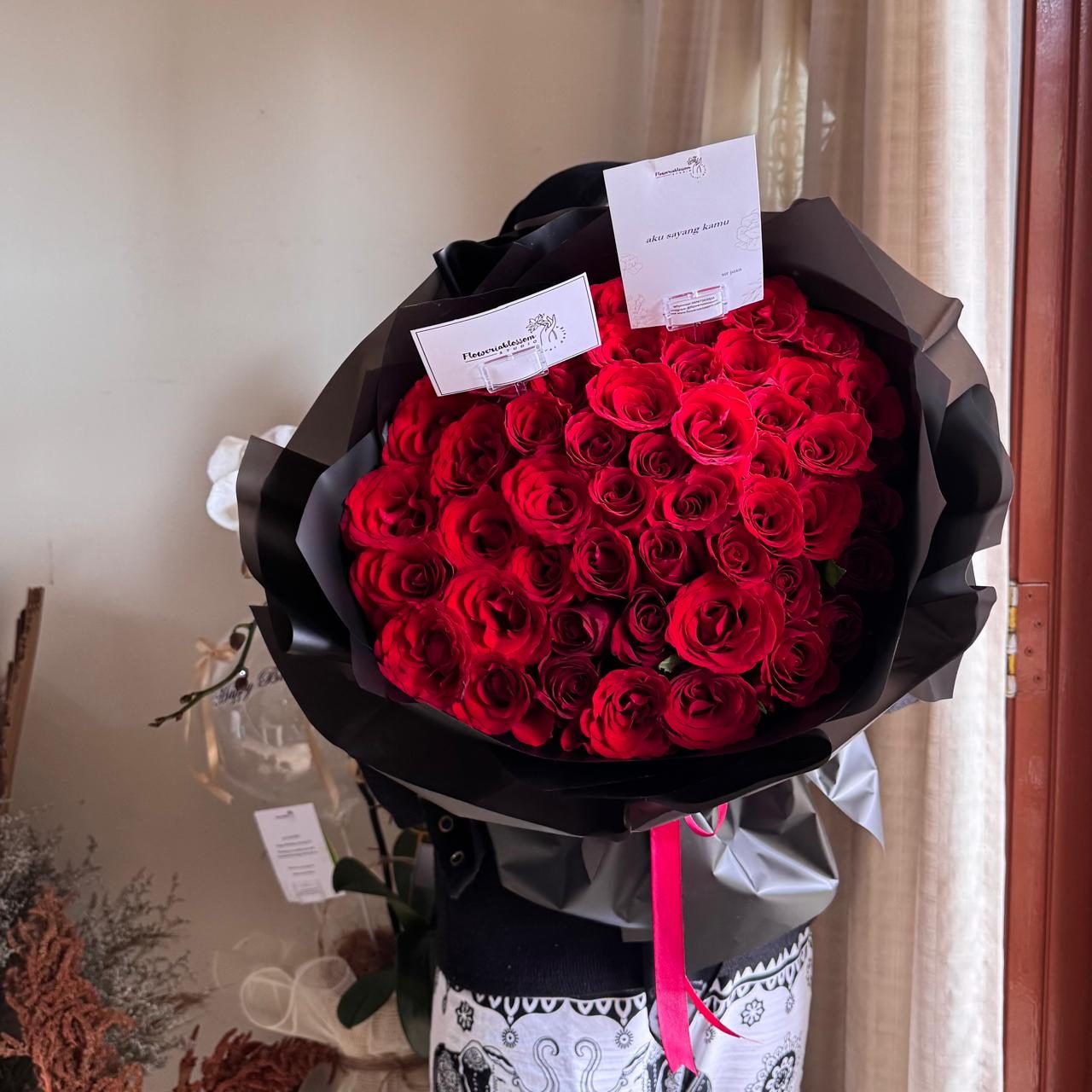 Round Bouquet Roses (50 stem) bouquet