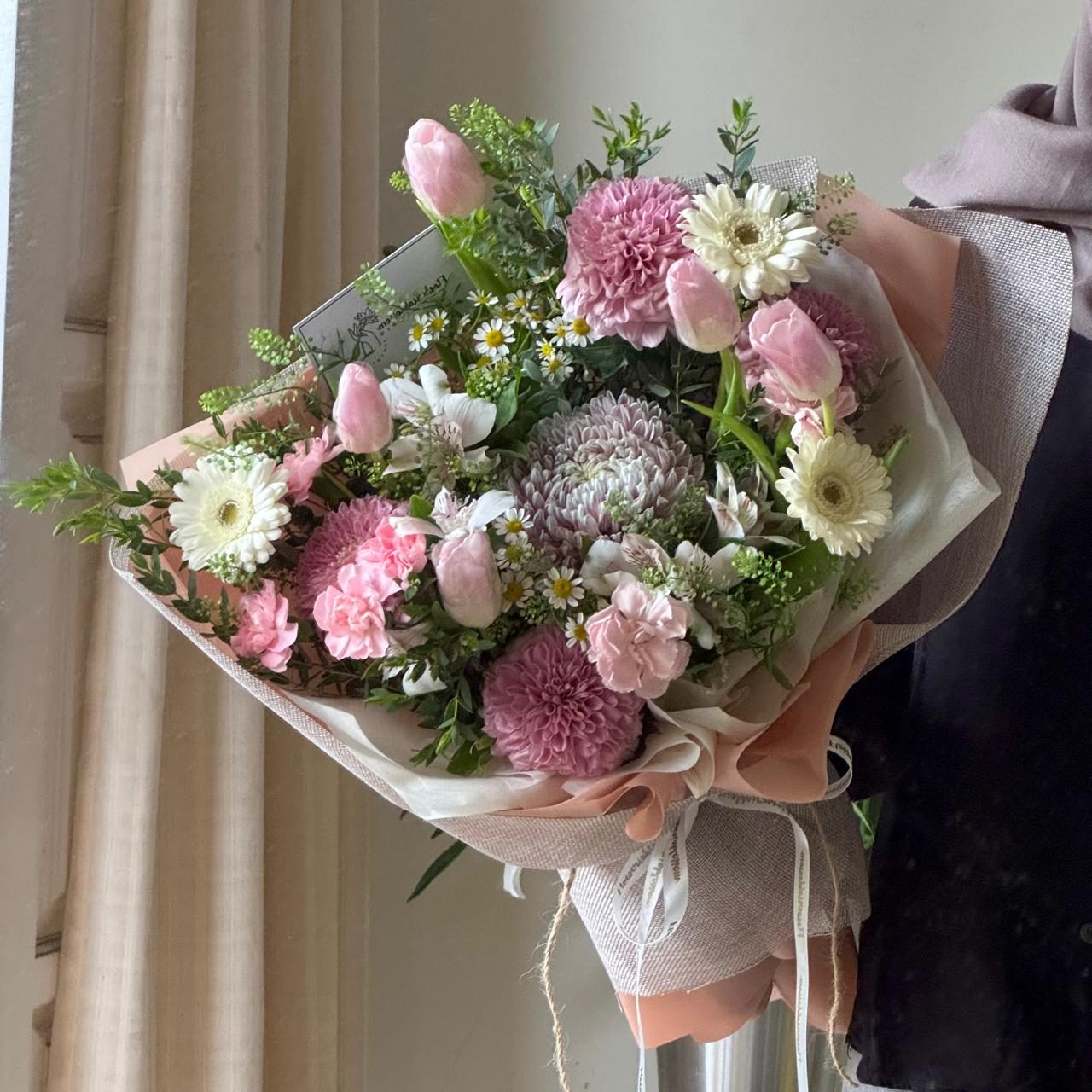 Royal tulip (medium) bouquet