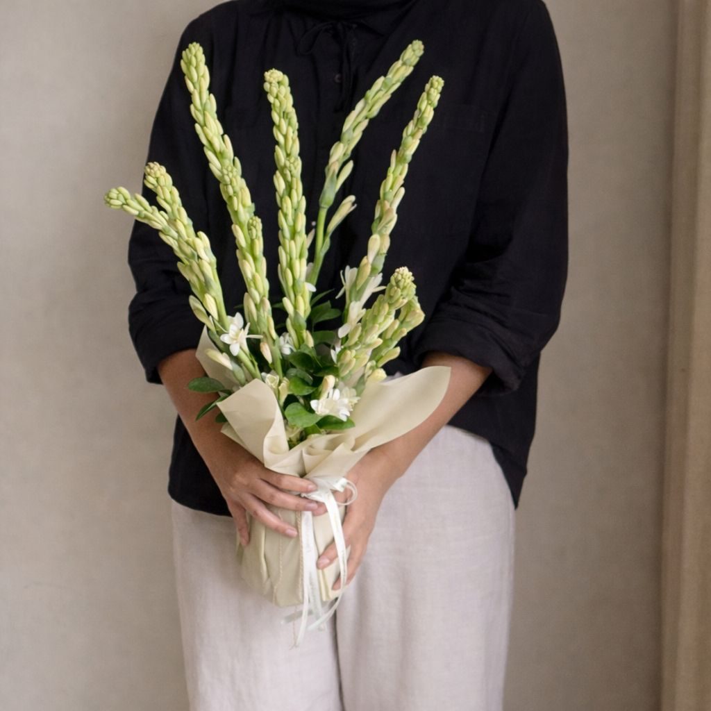 Sakinah - Flower Vase bouquet