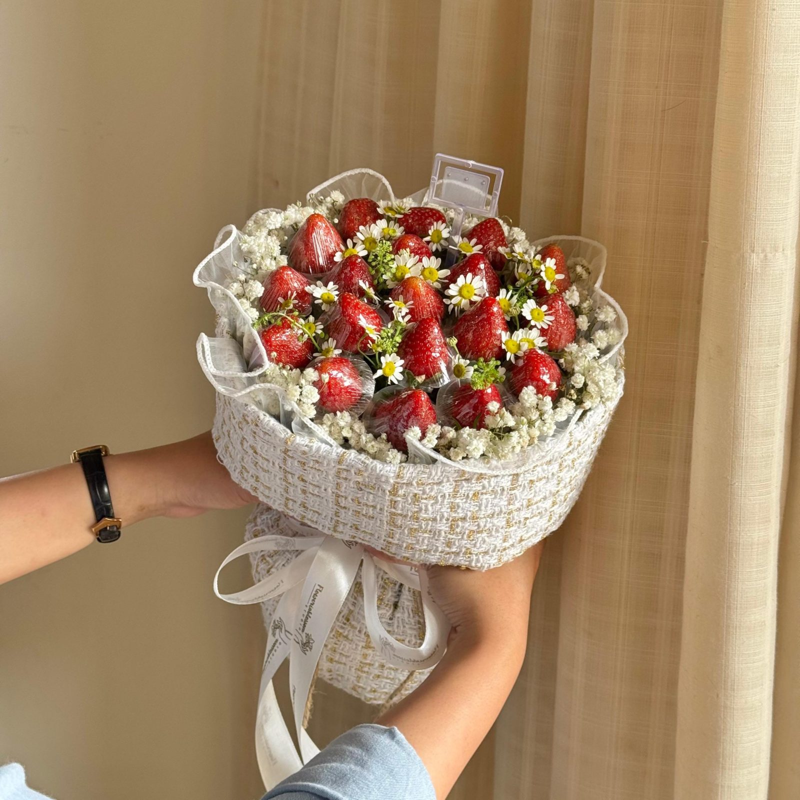 Strawberry "tweed fabric" (small) bouquet